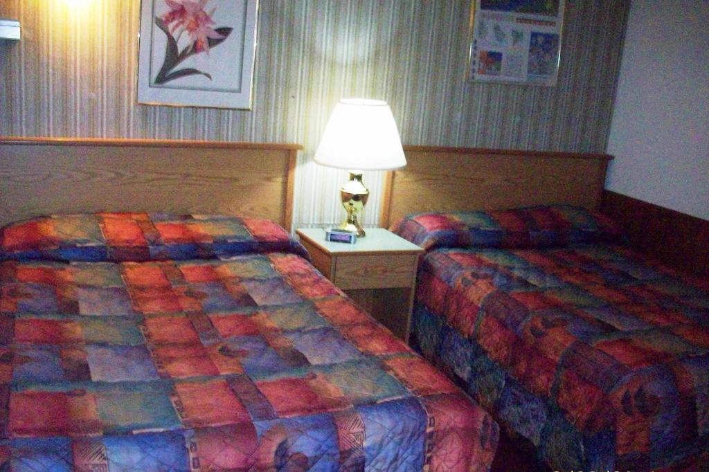 Hilander Motel Mountain Home Room photo